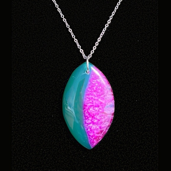 Green and Pink Agate Pendant - Picture 1 of 3